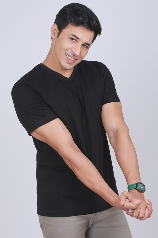 Men's Black Solid V-neck T-shirt